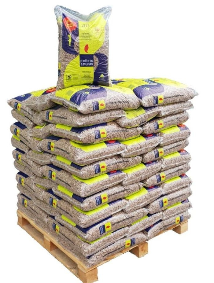 Palet de pellets Asturias en sacos de 15 kg para calefacción
